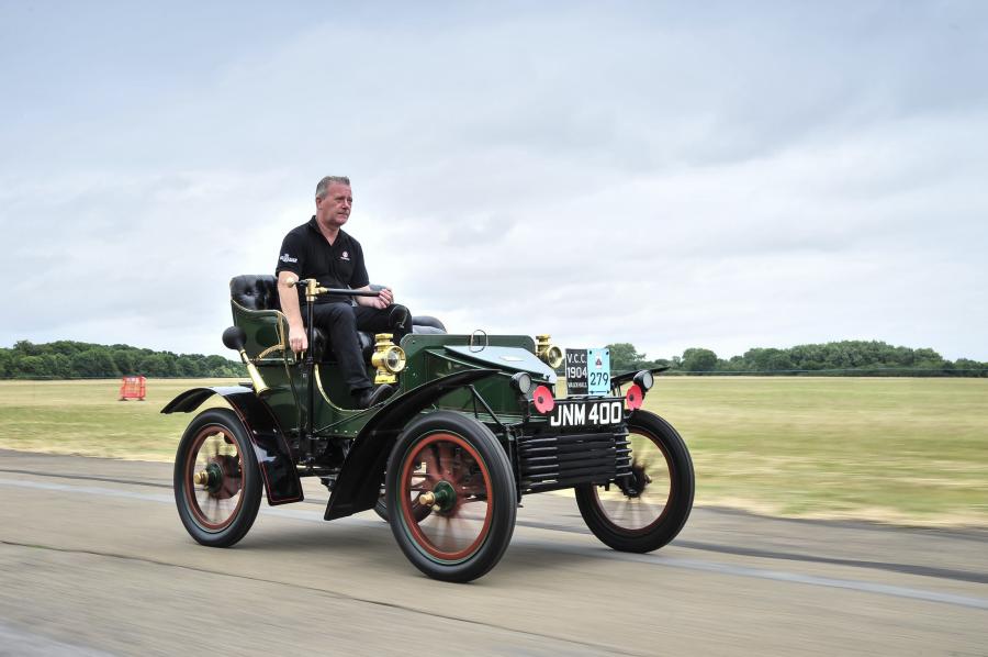  Vauxhall 6 HP 2-Seater 1904 года  (фото 3 из 5)